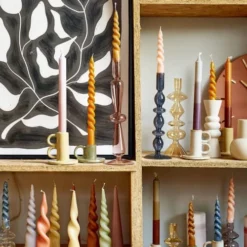 Mica Decorations Bougies Bougie Conique Torsadée En Couleur Brun Clair H25 7 Mica Decorations Bougies Bougie Conique Torsadée En Couleur Brun Clair H25 -Bougeoirs Soldes Magasin bougie conique torsadee en couleur brun clair h25 1