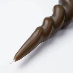 Mica Decorations Bougies Bougie Conique Torsadée En Couleur Brun Foncé H25 -Bougeoirs Soldes Magasin bougie conique torsadee en couleur brun fonce h25 2
