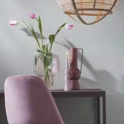 Mica Decorations Bougies Bougie Conique Torsadée En Couleur Mauve H25 -Bougeoirs Soldes Magasin bougie conique torsadee en couleur mauve h25 1