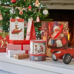 Maisons Du Monde Décorations à Poser De Noël Bougie De Noël Parfumée En Verre Imprimé -Bougeoirs Soldes Magasin bougie de noel parfumee en verre imprime 1000 9 38 129311 4