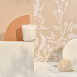 Bougies La Française Bougies Bougie Parfumée Cire Végétale 40h Les Fleurs -Bougeoirs Soldes Magasin bougie parfumee cire vegetale 40h les fleurs 2