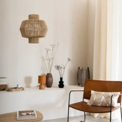 Maisons Du Monde Bougies Bougie Parfumée En Céramique Blanche Et Schima 110g -Bougeoirs Soldes Magasin bougie parfumee en ceramique blanche et schima 110g 1000 12 29 208432 4