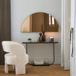 Maisons Du Monde Bougies Bougie Parfumée En Verre Gris Anthracite Et Couvercle En Métal Doré 840g -Bougeoirs Soldes Magasin bougie parfumee en verre gris anthracite et couvercle en metal dore 840g 1000 4 11 211161 3