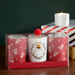 Maisons Du Monde Décorations Lumineuses De Noël Coffret Mini Bougies Parfumées (x3) En Verre Rouge à Motifs Blancs 135g -Bougeoirs Soldes Magasin coffret mini bougies parfumees x3 en verre rouge a motifs blancs 135g 1000 3 29 208678 3