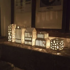 Kähler Design Bougeoirs Maison De Lumière Urbania Céramique Blanc 8x11x8 Cm -Bougeoirs Soldes Magasin maison de lumiere urbania ceramique blanc 8x11x8 cm 1